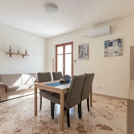 La Terrazza Sul Mare Casa Vacanze Apartment